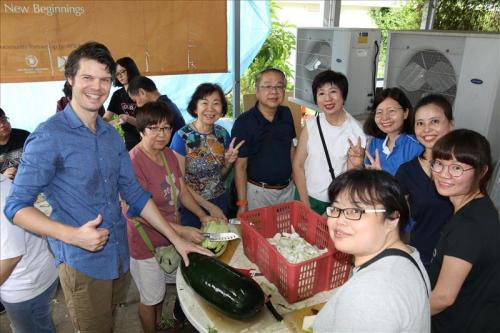 CSR Activity at Soup Kitchen 6